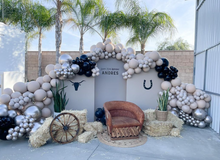 Load image into Gallery viewer, Standard Balloon Styling